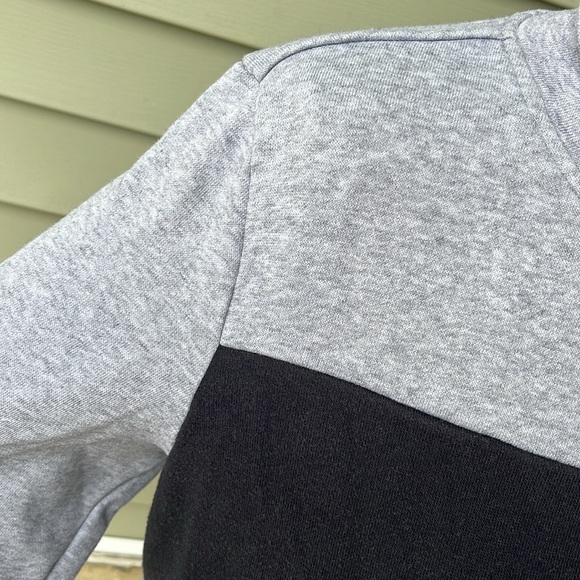 EUC Adidas turtleneck cropped sweatshirt - Picture 3 of 15